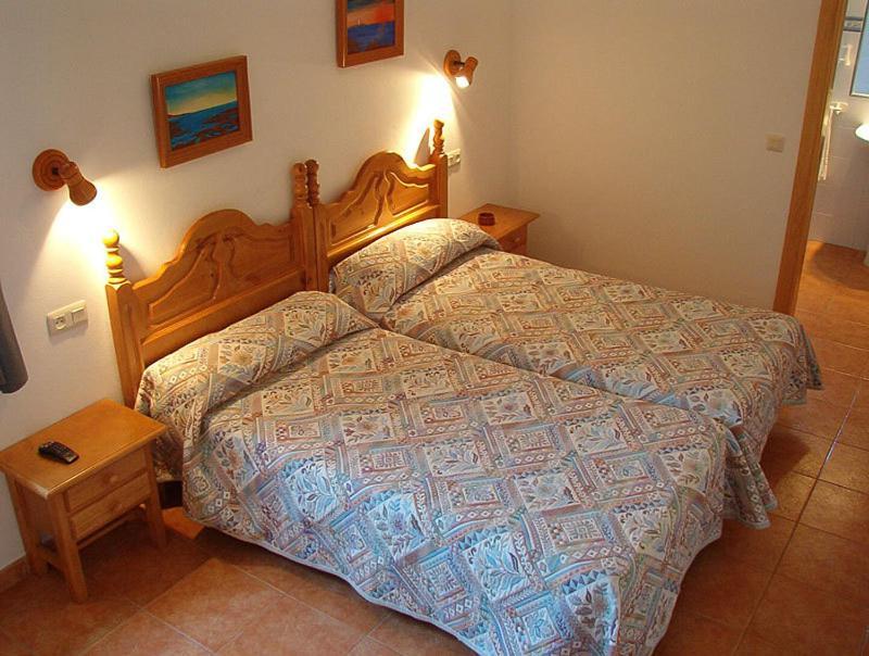 Hostal Las Acacias Лос-Каньос-де-Мека Номер фото